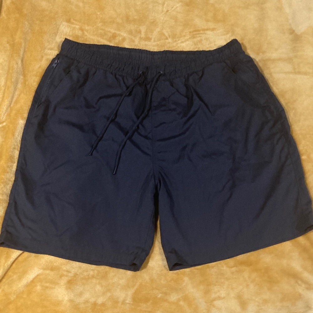 South Pole Men's black Athletic Shorts great condition